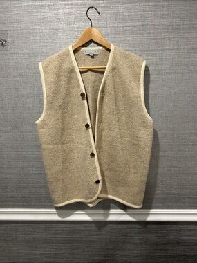 Neutral Cream Wool-Blend Vest with Contrast Trim
